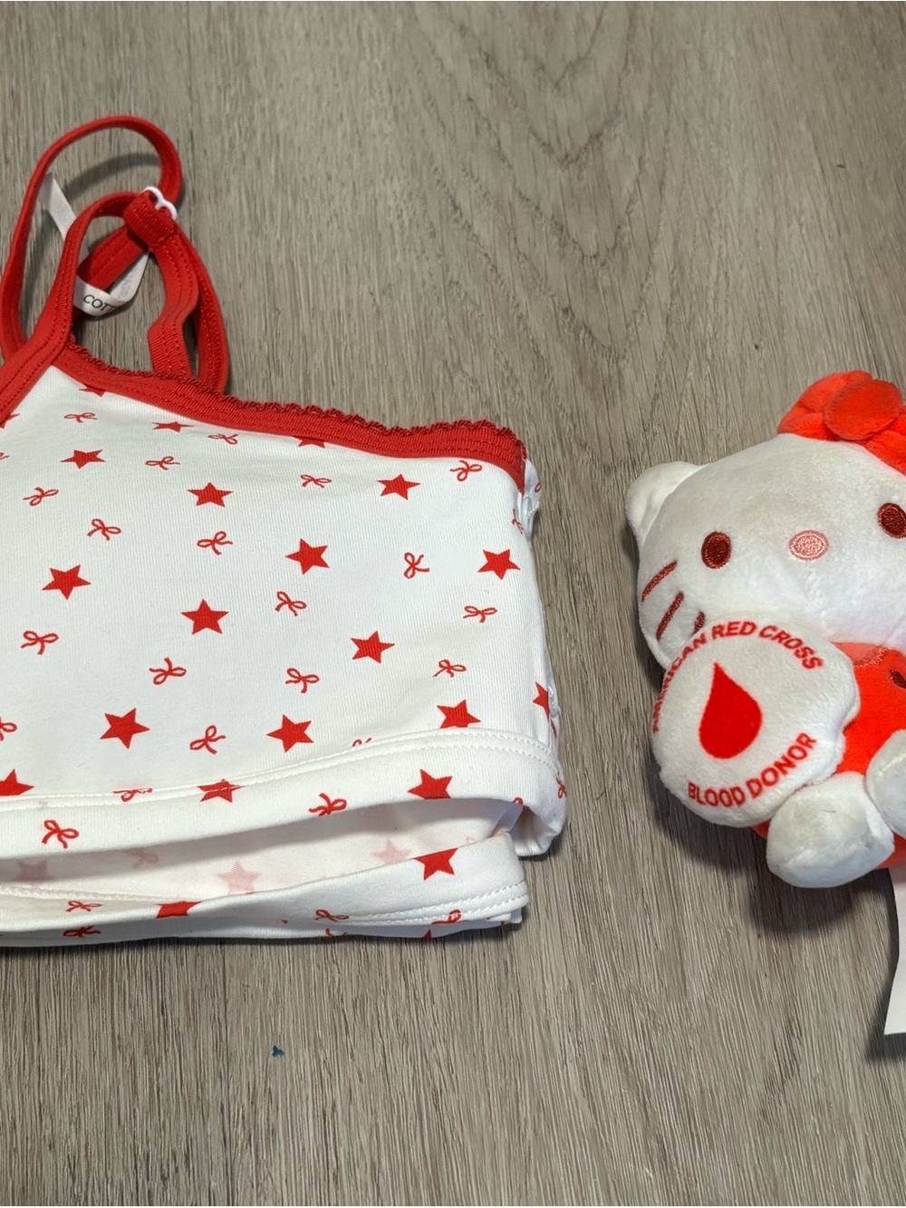 Aeropostale White Bra & boyshorts set with Red Star Print